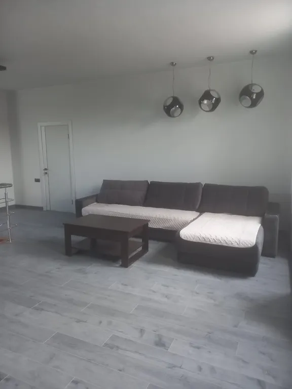 Коттедж под мероприятия с бассейном и баней