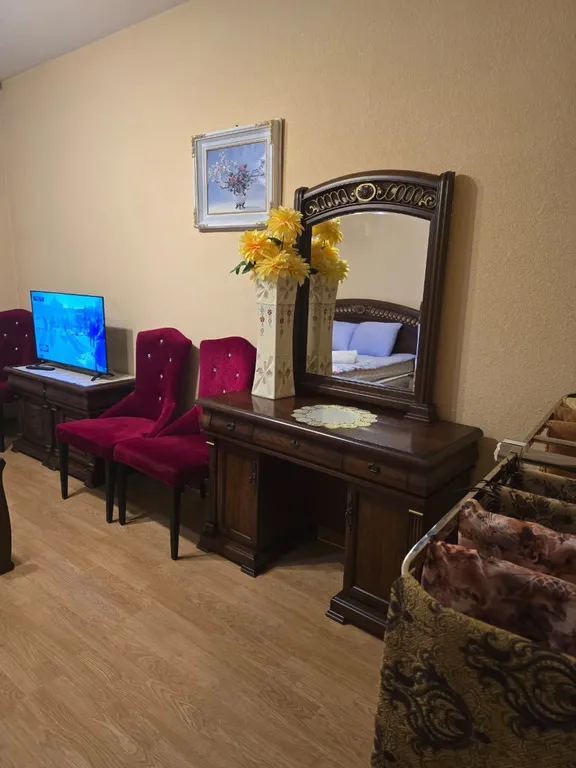 Двухкомнатная квартира класса люкс с балконом в центре города