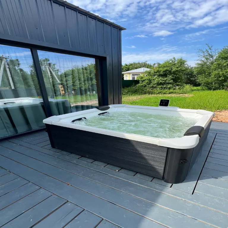 Дом для двоих с ванной и джакузи