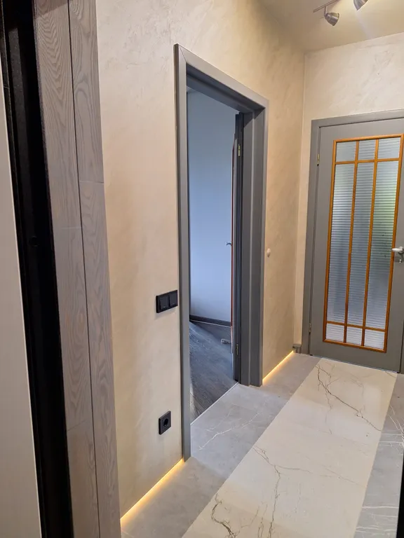 Уютная студия с дизайнерским ремонтом комфорт - класса