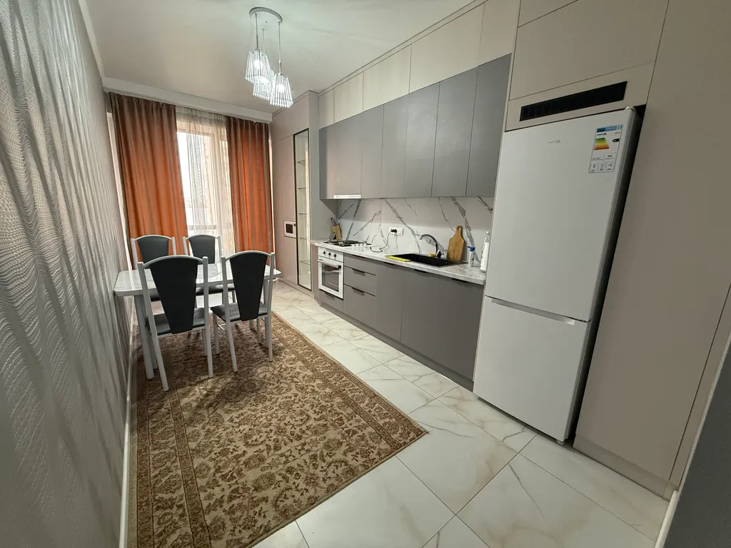 Квартира Двухкомнатная Бишкек Парк — аренда посуточно в Бишкек