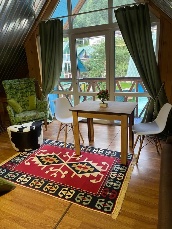 Квартира Лайм-рум, уютный номер с видом на горы на территории базы отдыха — аренда посуточно в Теберда