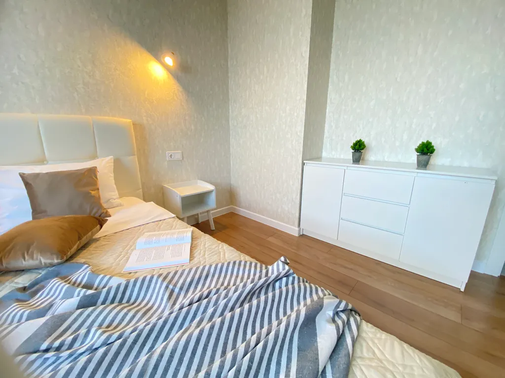 Современная 1-комнатная квартира, центр