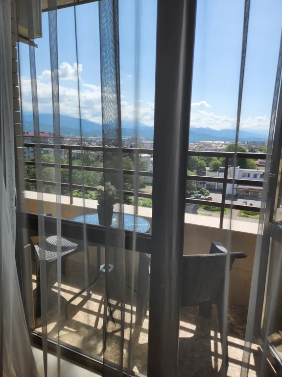 Апартамент с видом на горы