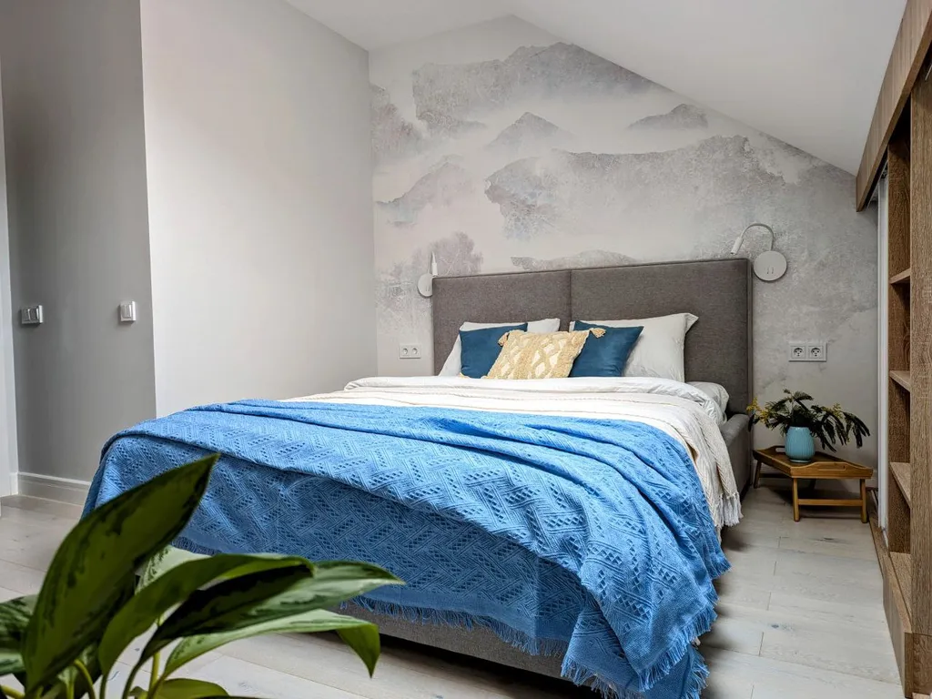 Двухуровневая квартира с балконом в центре