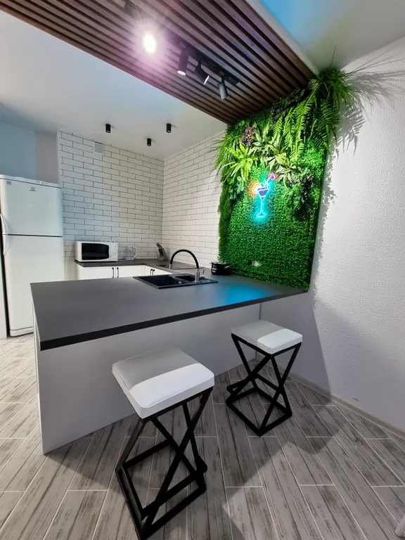 Аппаратамент с панорамными окнами и джакузи