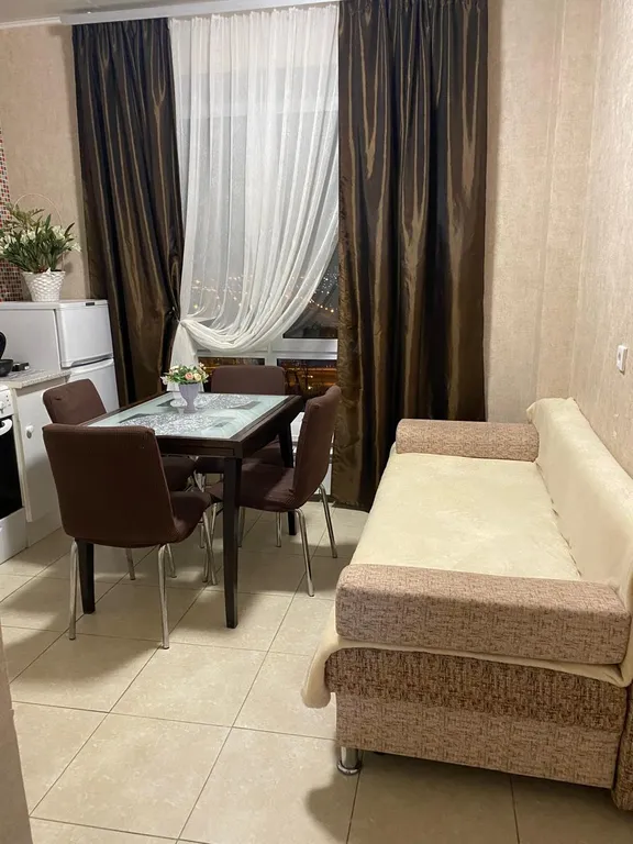 Уютная светлая квартира в районе аквапарка — аренда посуточно в Тюмень