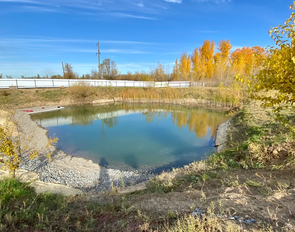 Домик у озера