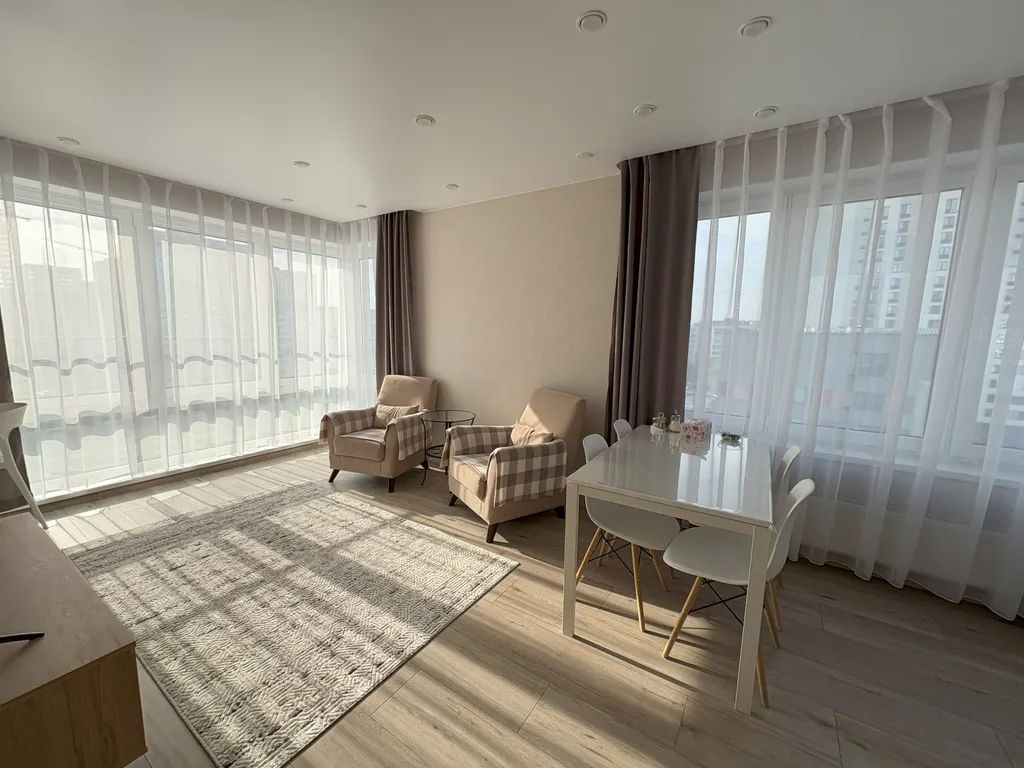 2+ с панорамным видом идеальна во всем