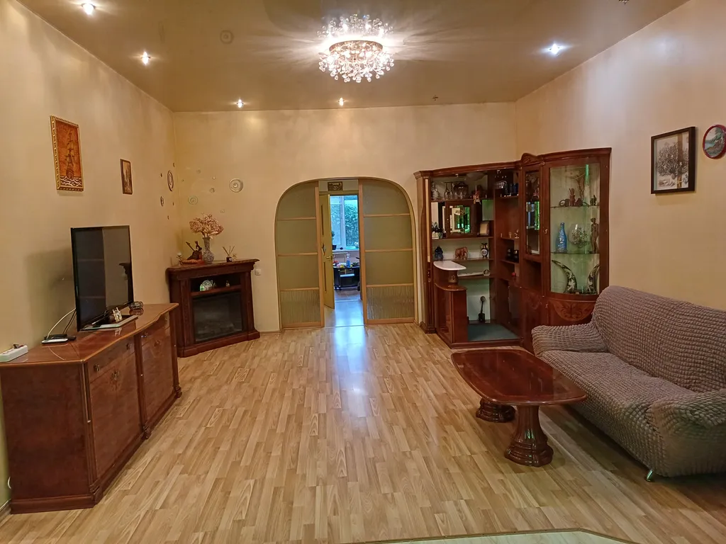 Просторные апартаменты с территорией