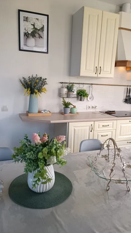 Большой уютный дом с камином