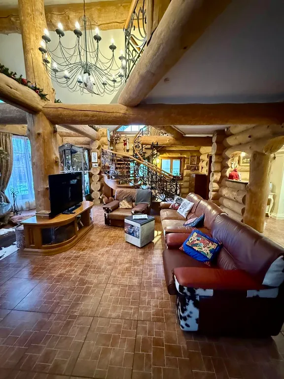 Большой дом у реки с баней в 2 часах от СПб