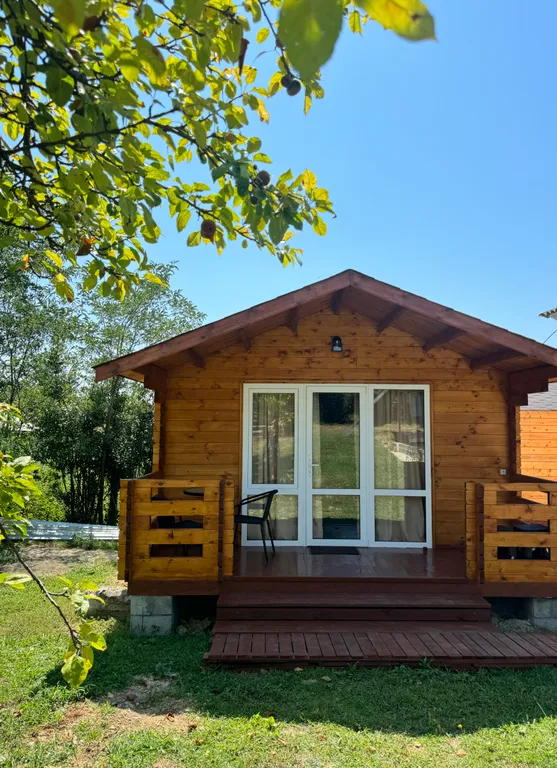 Коттедж Тихий уголок — аренда посуточно в Гудаута