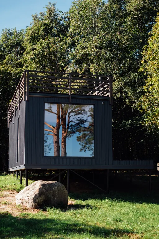 Коттедж Уютный домик с видом на озеро — Плодовое