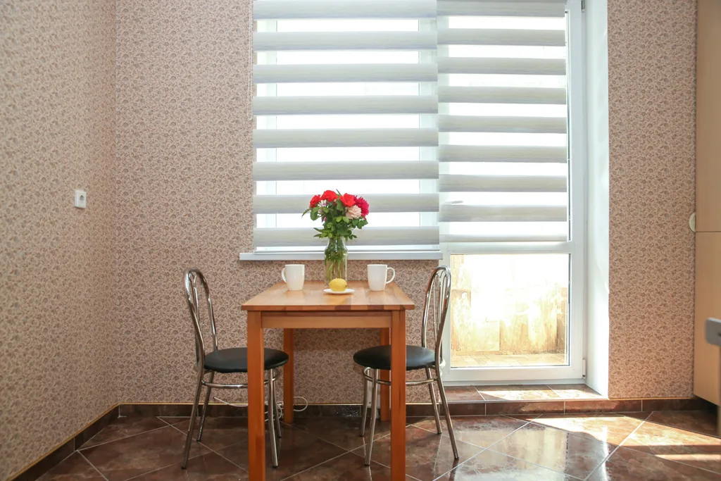 Светлая двухкомнатная квартира в тихом зелёном районе