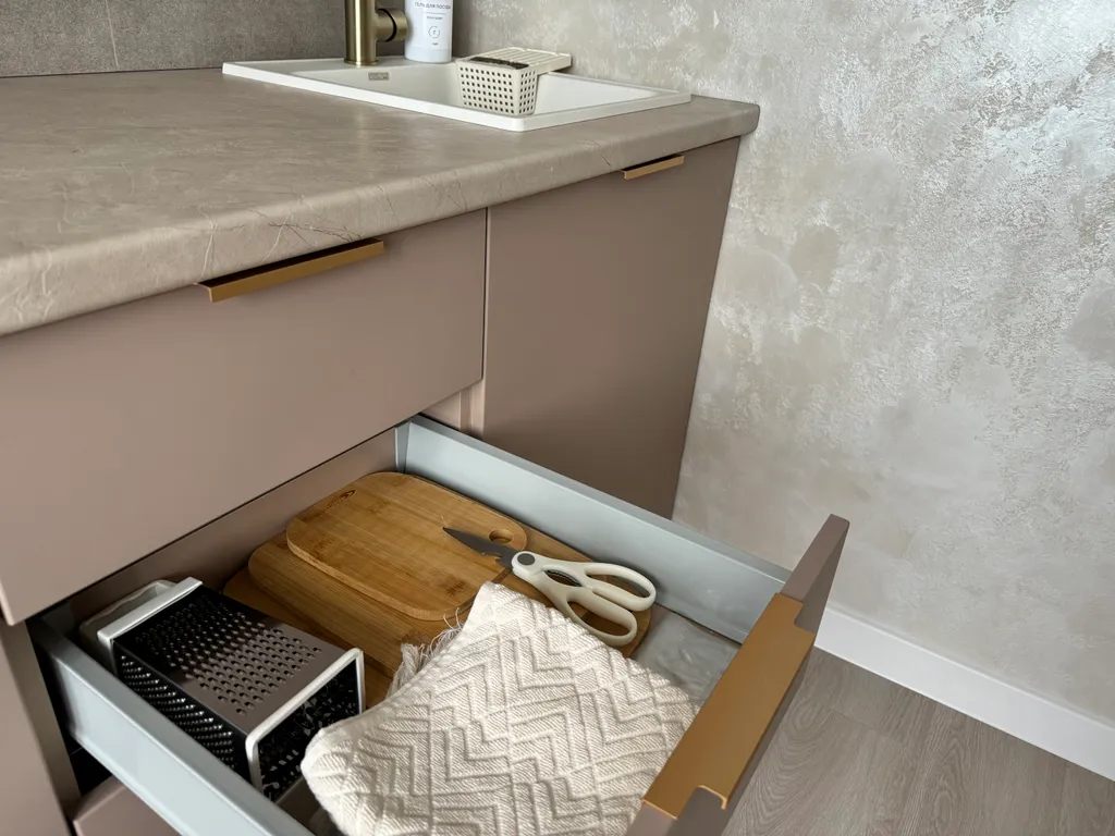 Новая дизайнерская квартира на берегу реки ЖК Белые росы