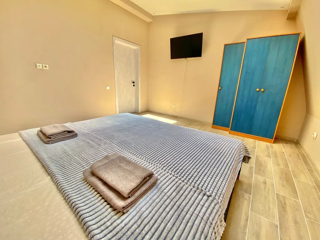 Эллинг у реки