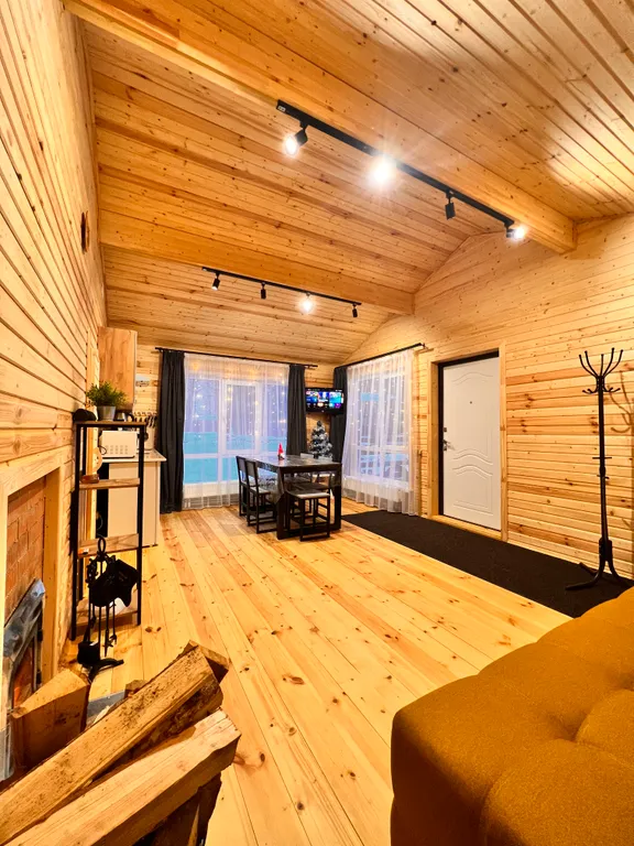 Уютный загородный дом с баней