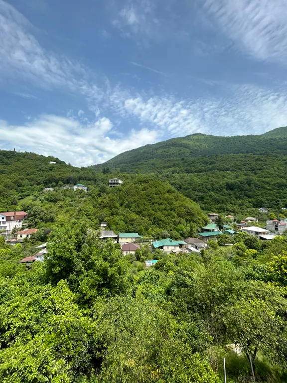 Коттедж Дом с видом на горы и море — аренда посуточно в Гагра