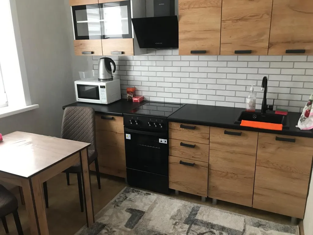 Уютная и светлая квартира — аренда посуточно в Южно-Сахалинск