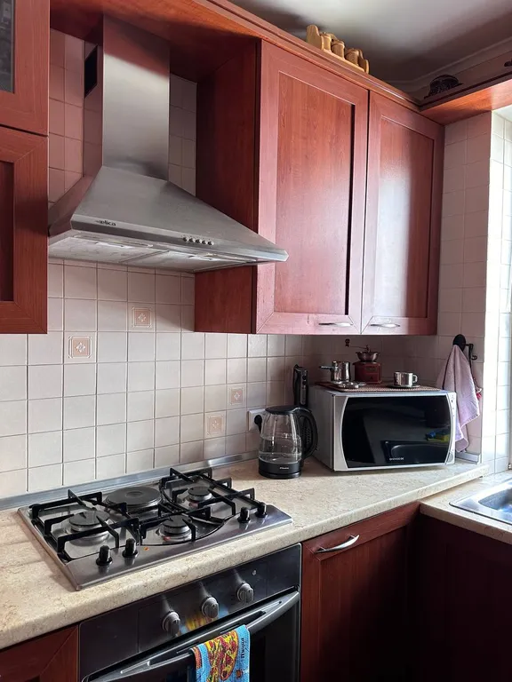 Двухкомнатная квартира с залом и видом на горы