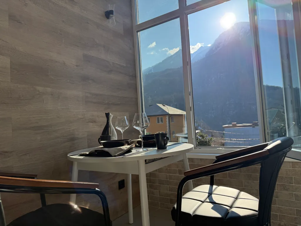 Квартира с шикарным видом на горы в центре Красной поляны