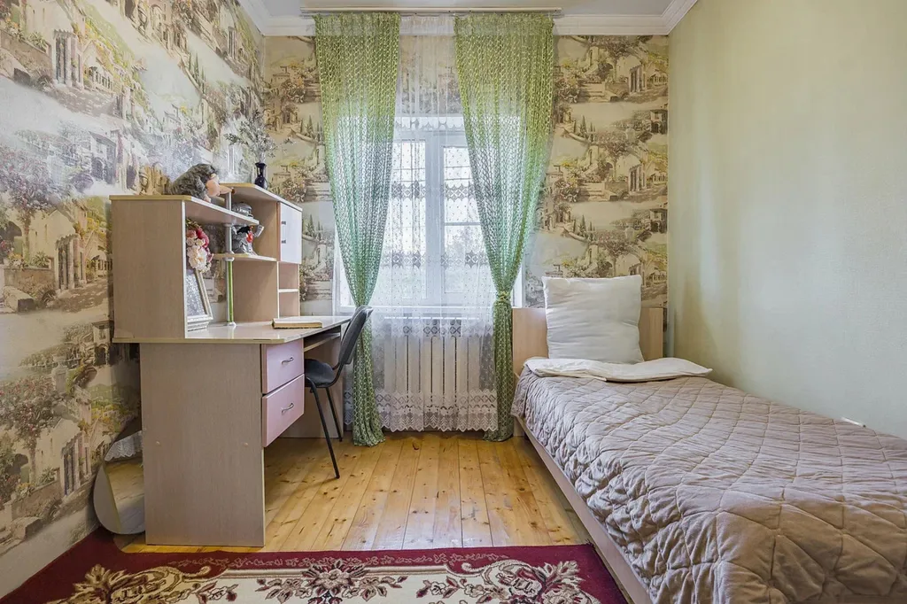 Дом в черте города