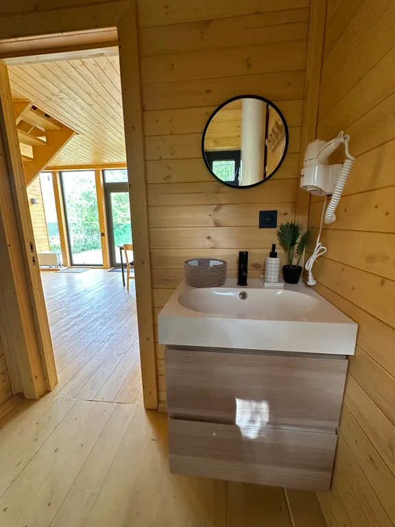 Барнхаус с чаном и бассейном