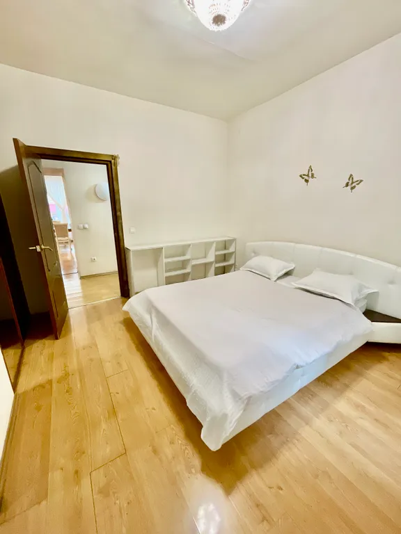 Набережная корааблики дом книги