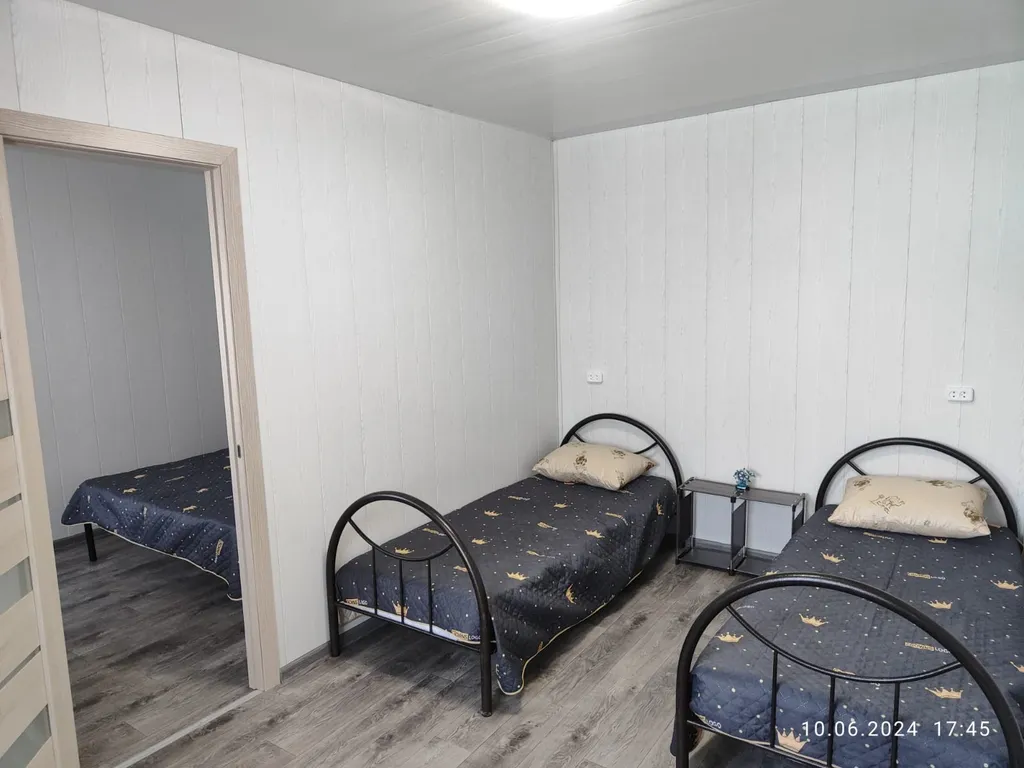 Квартира Отдельная мансарда с верандой — Ейск