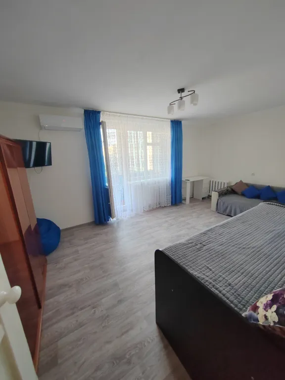 Квартира в 4 минутах от моря — аренда посуточно в Орджоникидзе