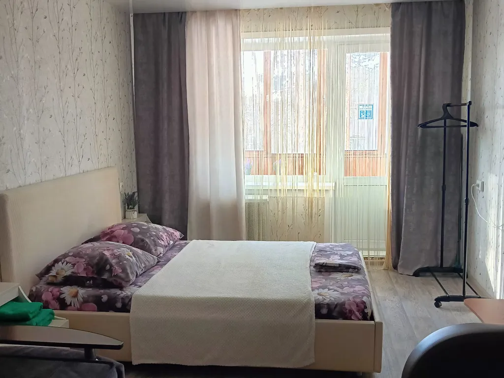 Квартира рядом с Иркутским диагностическим центром, онкологией, университетом — аренда посуточно в Братск