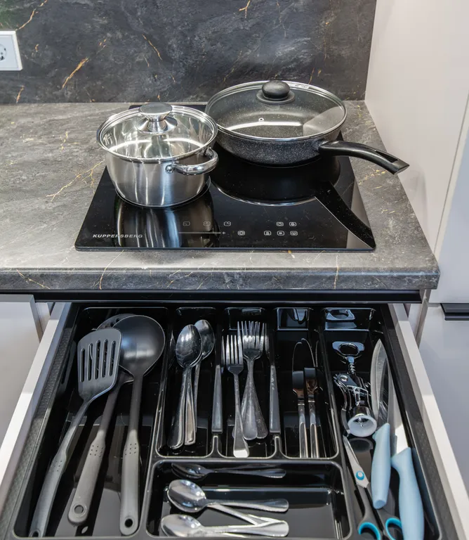 Дизайнерская студия в доме бизнес-класса