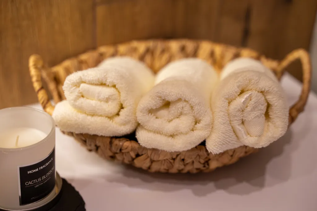 Стильная студия с видом на горы