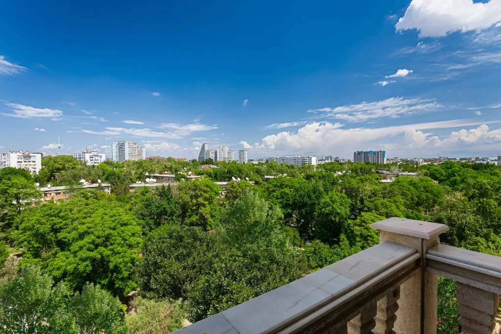 Современная квартира в Сenter-1