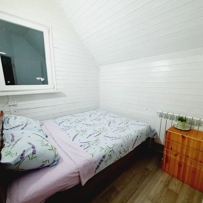 Бревенчатый дом в центре с баней и мангалом