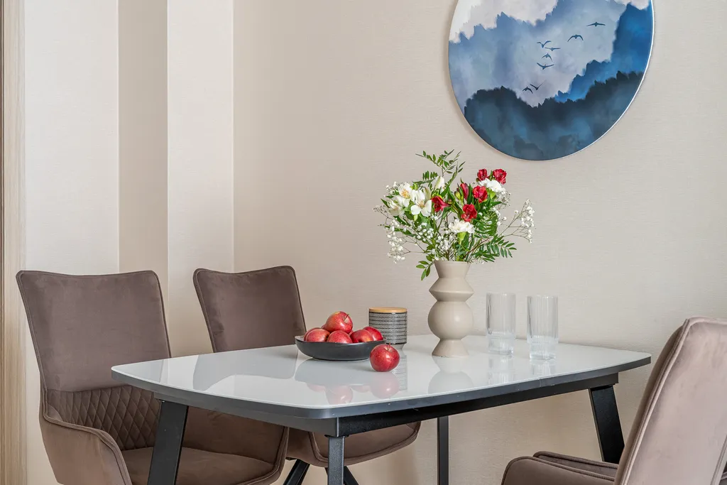 Уютная 2-комнатная квартира у метро Чкаловская с отличным видом