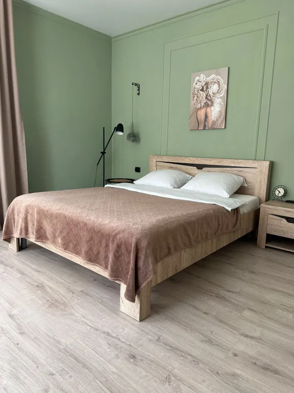 Оливковая, двухкомнатная квартира на Кургане