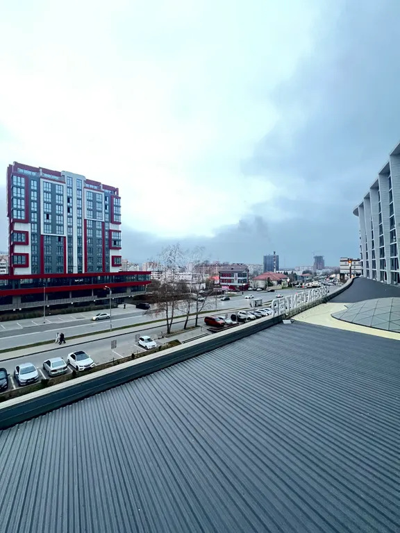 Уютная 2-комнатная квартира с дизайнерским ремонтом