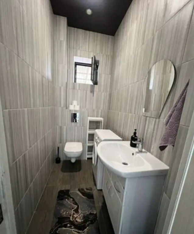 Большой дом с бассейном