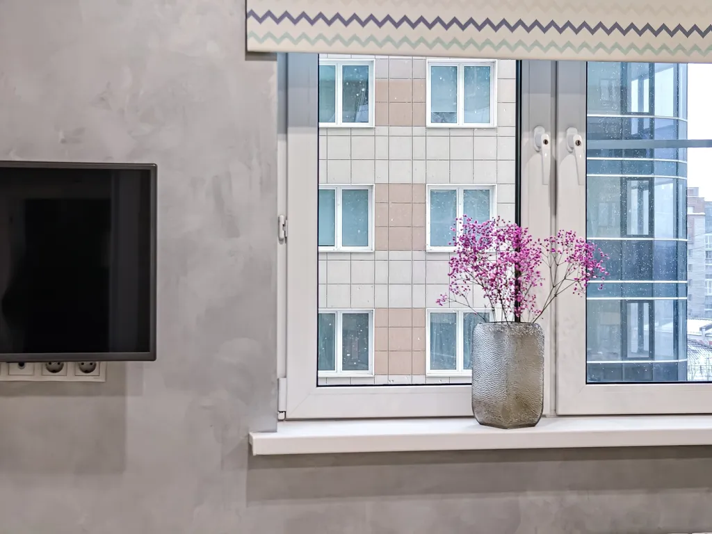 Масштабная двухкомнатная с кроватью super king-size в ЖК Дождь