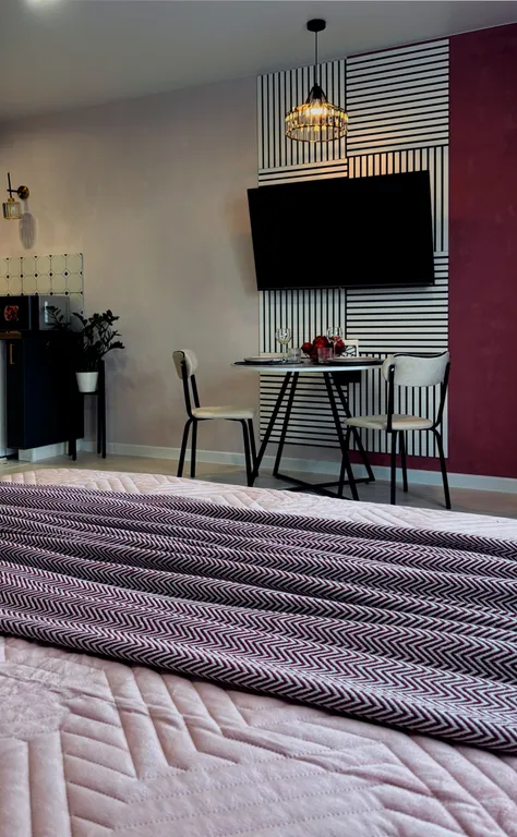 Большая светлая студия с дизайнерским ремонтом рядом с аэропортом