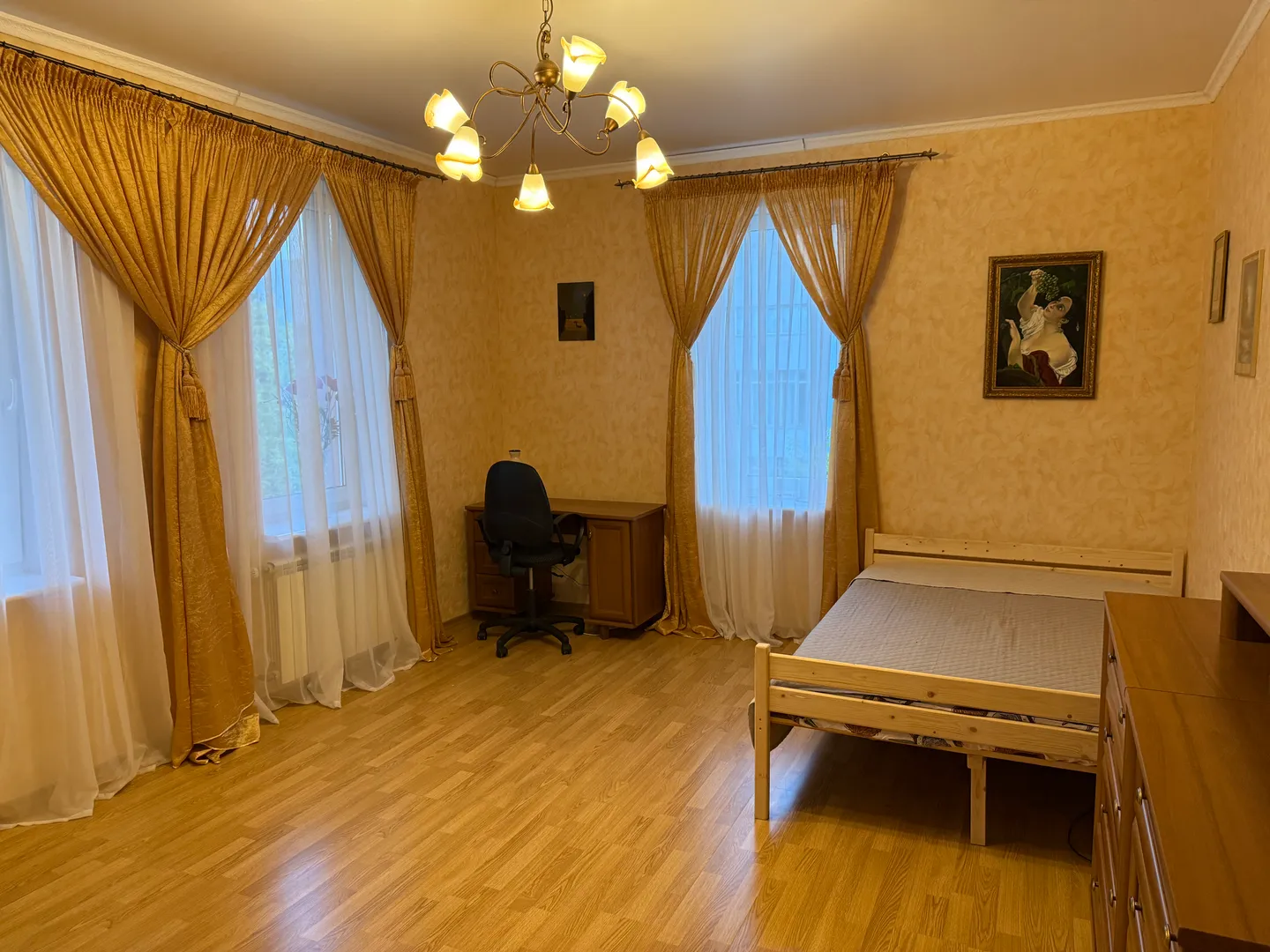 Комната с двухспальной кроватью 