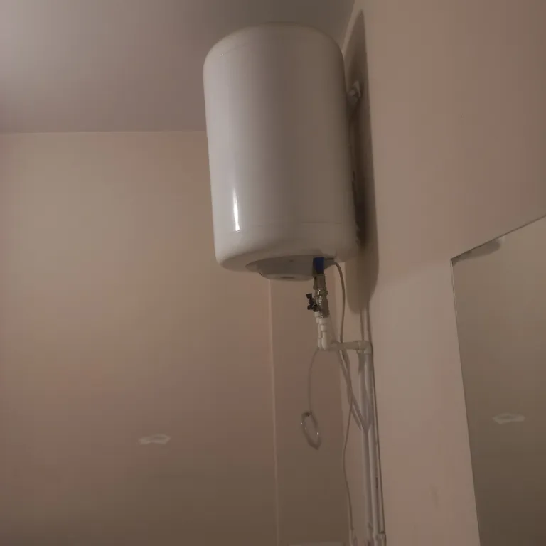 Квартиру на Планете, возле дворца борьбы и ТЦ Планета