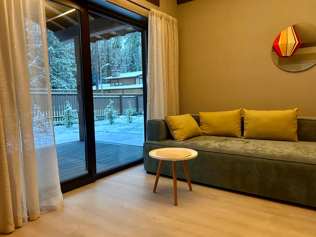 Лесной домик у курорта Охта Парк