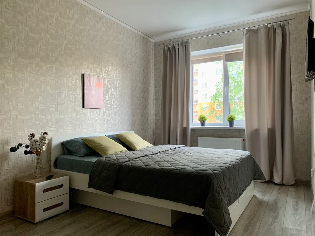 Двухкомнатная квартира возле метро. — аренда посуточно в Мурино