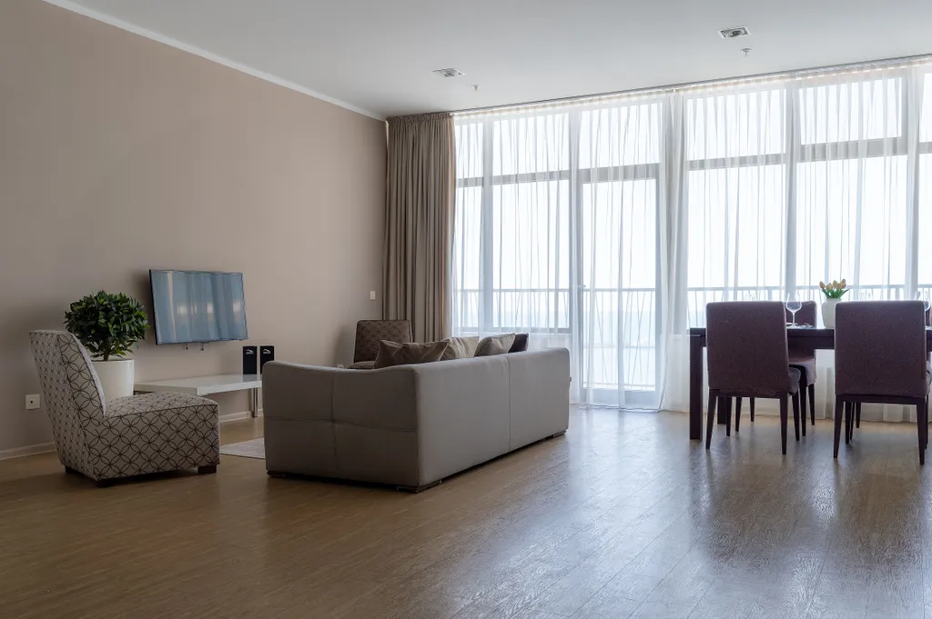 Трехкомнатные апартаменты с двумя спальнями