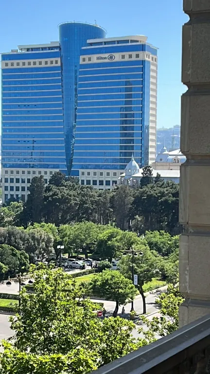 Апартаменты в центре с восхитительным видом на море