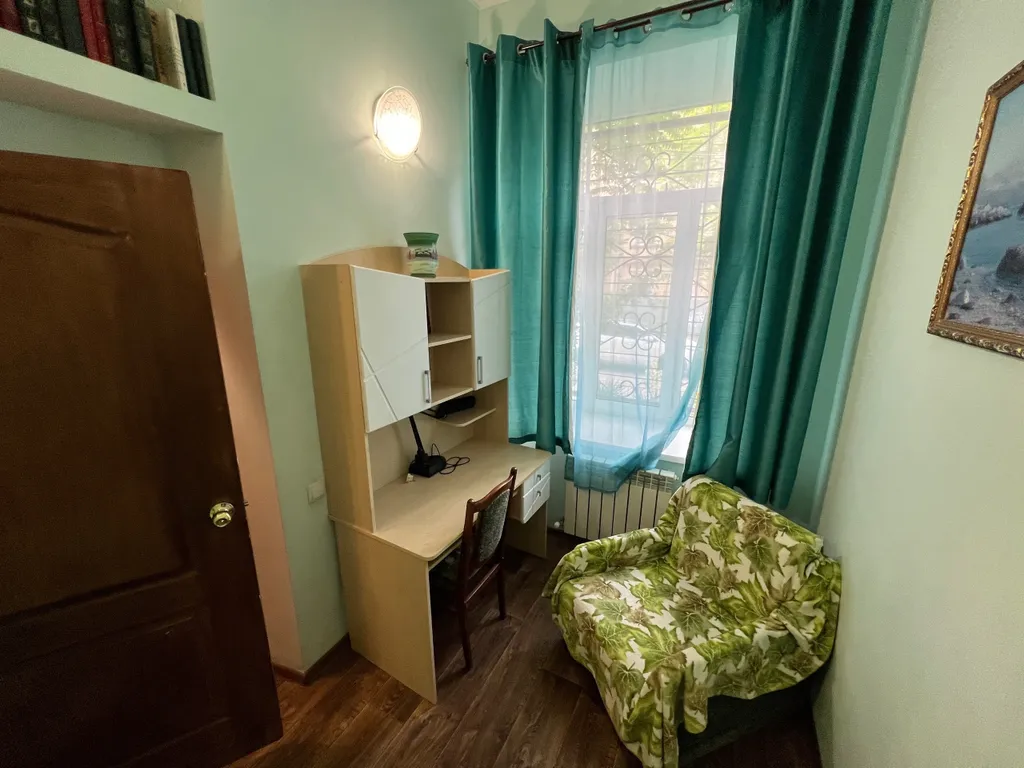 Двухкомнатный дом с большим отдельным двором