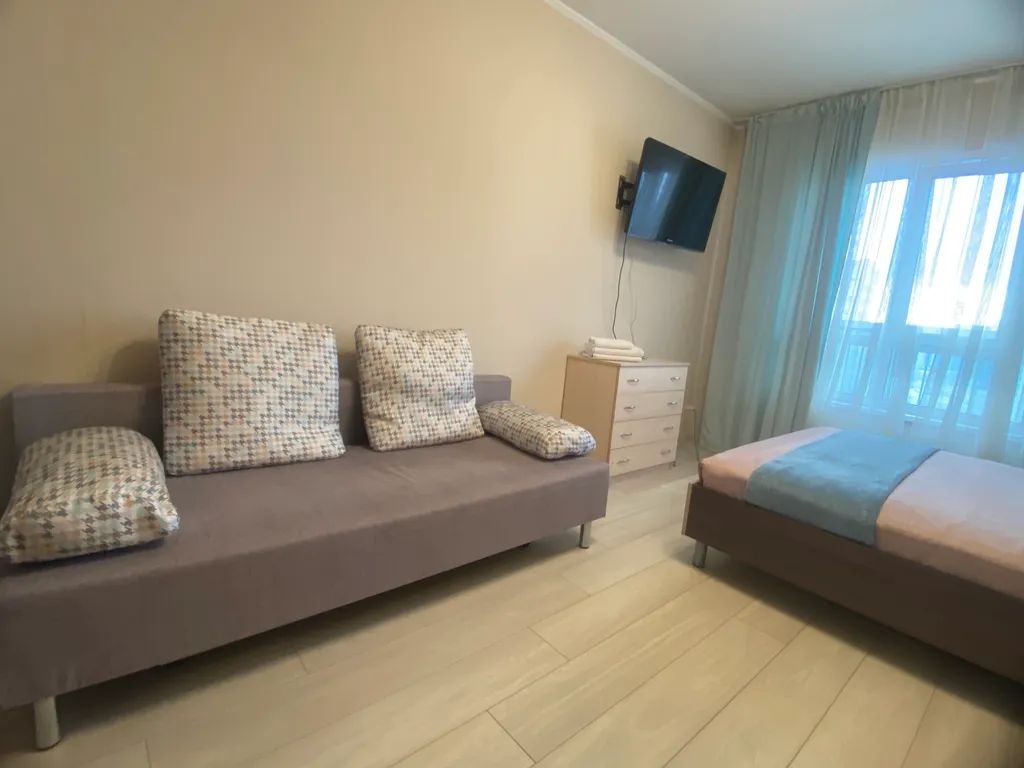 Живи в центре событий